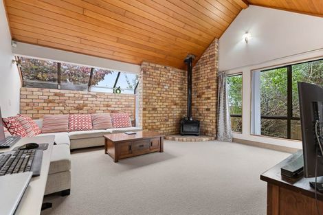 Photo of property in 1/5 Gulf Crest, Bucklands Beach, Auckland, 2012