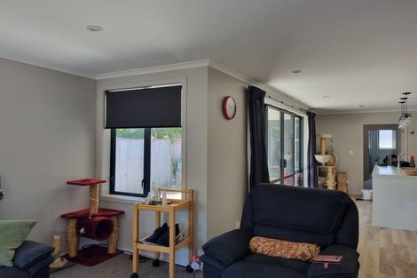 Photo of property in 5 Angus Place, Carterton, 5713