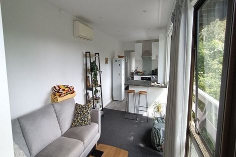 Photo of property in 9 Kate Way, Karori, Wellington, 6012