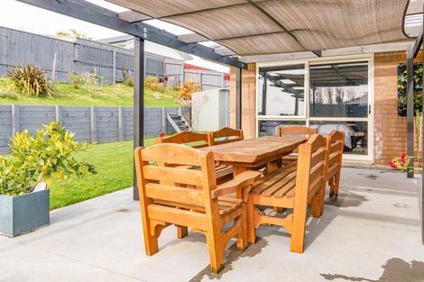 Photo of property in 15 Magnolia Crescent, Tawhero, Whanganui, 4501