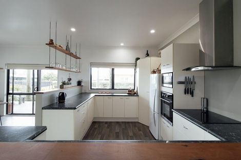 Photo of property in 24 Moir Street, Mangawhai, 0505