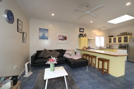 Photo of property in 404 Massey Street, Akina, Hastings, 4122