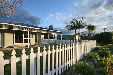 Photo of property in 115 Harbour View Road, Omokoroa, 3114