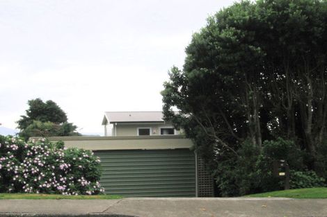 Photo of property in 24 Kotare Street, Waikanae, 5036