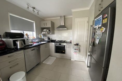 Photo of property in 14 Wells Road, Bucklands Beach, Auckland, 2012