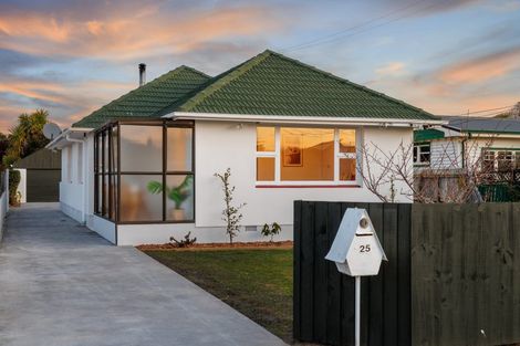 Photo of property in 25 Cradock Street, South New Brighton, Christchurch, 8062