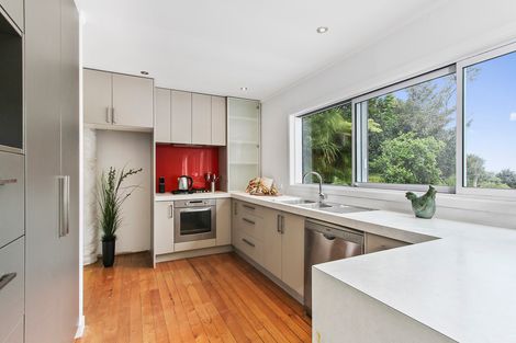 Photo of property in 67 Park Road, Titirangi, Auckland, 0604