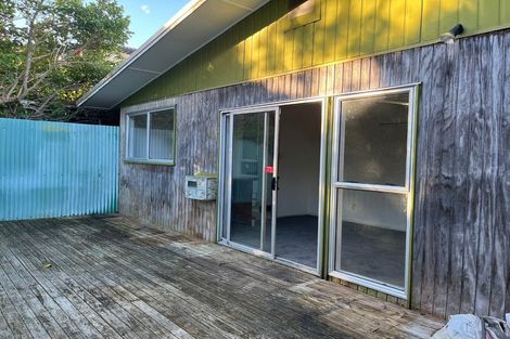 Photo of property in 27 Gladys Avenue, Glenfield, Auckland, 0629