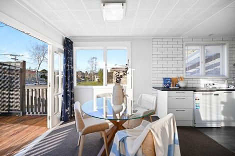 Photo of property in 2 Mabian Crescent, Deanwell, Hamilton, 3206