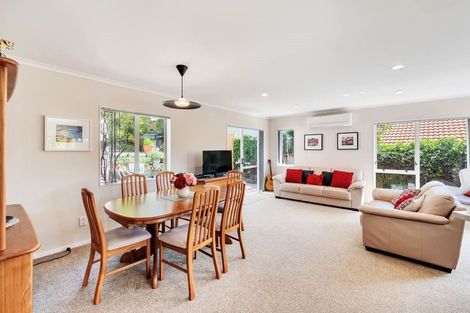 Photo of property in 9 Phoebe Meikle Place, Torbay, Auckland, 0630