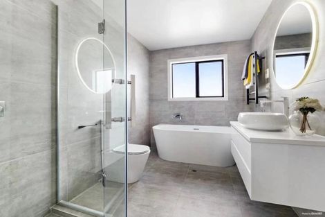 Photo of property in 7 Headland Drive, Long Bay, Auckland, 0630