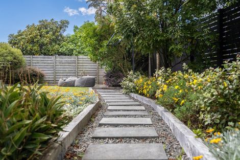 Photo of property in 33 Seymour Road, Mellons Bay, Auckland, 2014