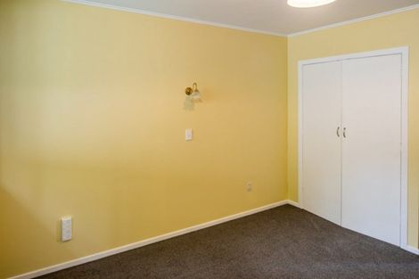 Photo of property in 4 Helvetia Grove, Naenae, Lower Hutt, 5011