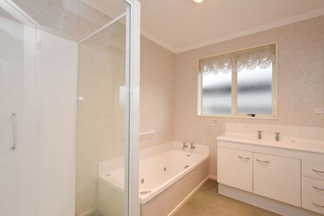 Photo of property in 120 Newcastle Street, Windsor, Invercargill, 9810