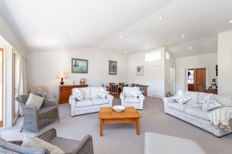 Photo of property in 20a Chatsworth Road, Silverstream, Upper Hutt, 5019