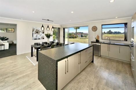 Photo of property in 43 Norm Freeman Drive, Te Puke, 3119