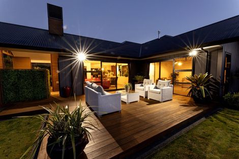 Photo of property in 10 Pike Place, Ferndale, New Plymouth, 4310