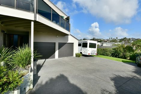 Photo of property in 29 Marellen Drive, Red Beach, 0932