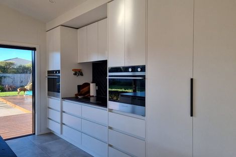 Photo of property in 16 Fantail Avenue, Carterton, 5713