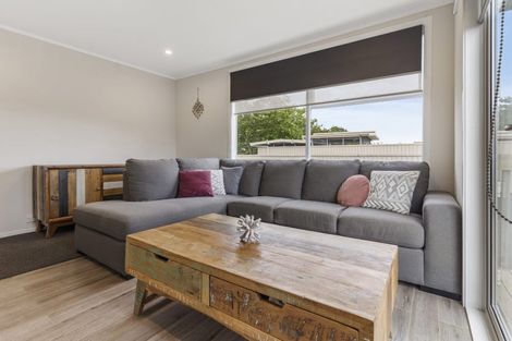 Photo of property in 37 Whitford Road, Howick, Auckland, 2014