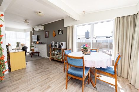 Photo of property in 100 Pipiroa Road, Ngatea, 3503