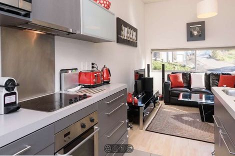 Photo of property in 18/2 Onslow Road, Khandallah, Wellington, 6035