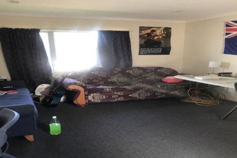 Photo of property in 6 Hyperion Drive, Randwick Park, Auckland, 2105