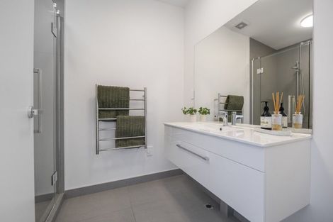 Photo of property in 12/82 East Coast Road, Milford, Auckland, 0620