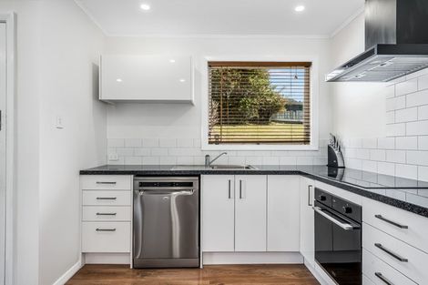 Photo of property in 77 Champion Street, Cannons Creek, Porirua, 5024