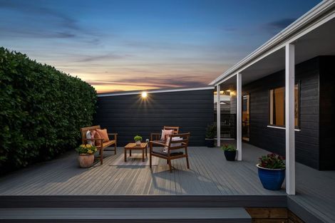 Photo of property in 11 Sunburst Court, Paraparaumu Beach, Paraparaumu, 5032