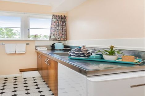 Photo of property in 43 Nevay Road, Miramar, Wellington, 6022