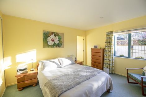 Photo of property in 2a Cambridge Terrace, Taradale, Napier, 4112