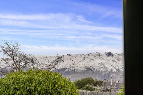 Photo of property in 27 De Bettencor Place, Mount Pisa, Cromwell, 9383