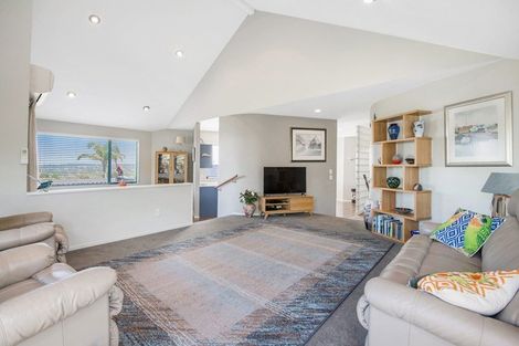 Photo of property in 12 Ascot Way, Orewa, 0931