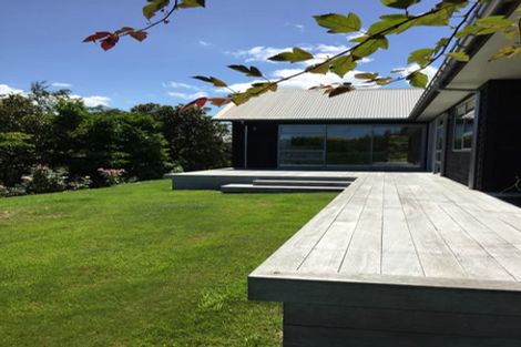 Photo of property in 52 Tarahunga Road, Levin, 5571