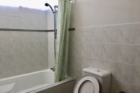 Photo of property in 109 Sylvan Avenue, Northcote, Auckland, 0627