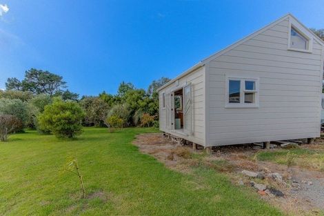 Photo of property in 64 Mosston Road, Castlecliff, Whanganui, 4501