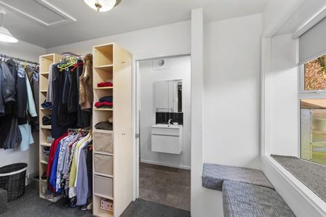 Photo of property in 1 Gunns Crescent, Cashmere, Christchurch, 8022