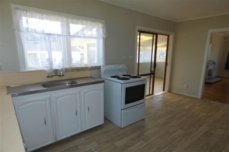 Photo of property in 16 Mail Avenue, Weymouth, Auckland, 2103