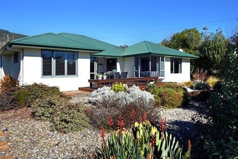 Photo of property in 21 Ngawhatu Road, Stoke, Nelson, 7011