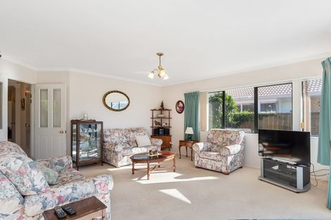 Photo of property in 2 Palm Court, Mount Maunganui, 3116