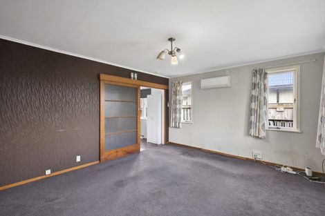 Photo of property in 237 Huatoki Street, Upper Vogeltown, New Plymouth, 4310