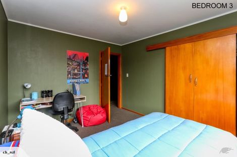 Photo of property in 25 Manu Crescent, Upper Vogeltown, New Plymouth, 4310