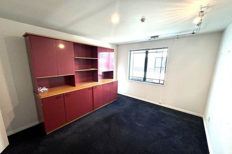 Photo of property in Regent Courts, 2/75 Gloucester Street, Christchurch Central, Christchurch, 8013