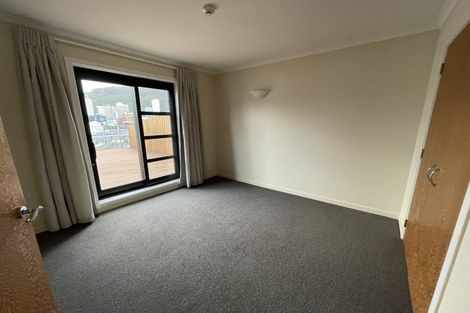 Photo of property in Endeavour Apartments, 6/125 Thorndon Quay, Pipitea, Wellington, 6011