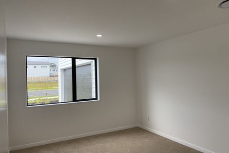 Photo of property in 40 Taikura Avenue, Red Beach, 0932