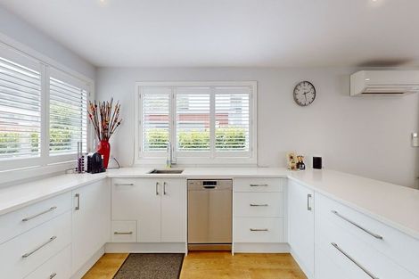 Photo of property in 92 Silverstream Road, Crofton Downs, Wellington, 6035