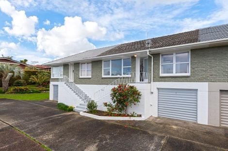 Photo of property in 2/8 East Coast Road, Milford, Auckland, 0620