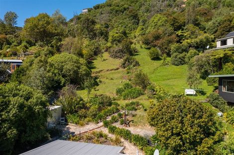 Photo of property in 4 Amelia Crescent, Waikawa, Picton, 7220