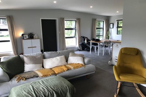 Photo of property in 2 Ataahua Place, Featherston, 5710